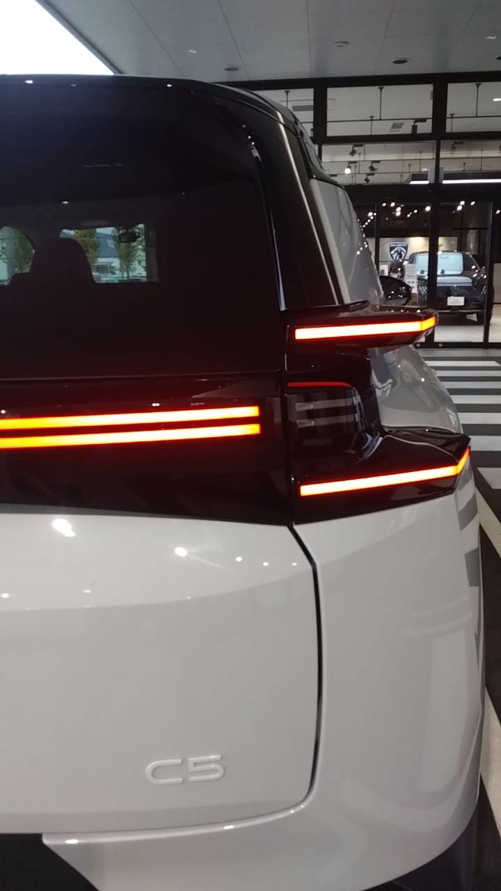 NEW C5 エアクロス！